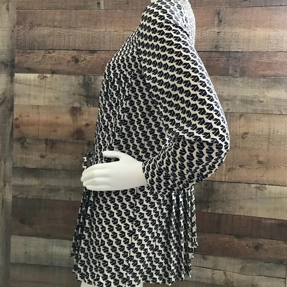 Anthropologie Maeve Top  - Picture 3 of 6